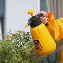 Pressure Sprayer 2L علبة رش ماء INGCO
